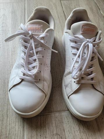Adidas sneakers maat 40 beschikbaar voor biedingen