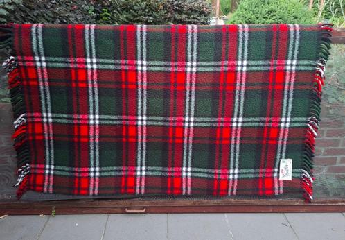 AaBe warme vintage dralon deken plaid met franjes, Huis en Inrichting, Slaapkamer | Beddengoed, Gebruikt, Deken of Dekbed, Ophalen of Verzenden