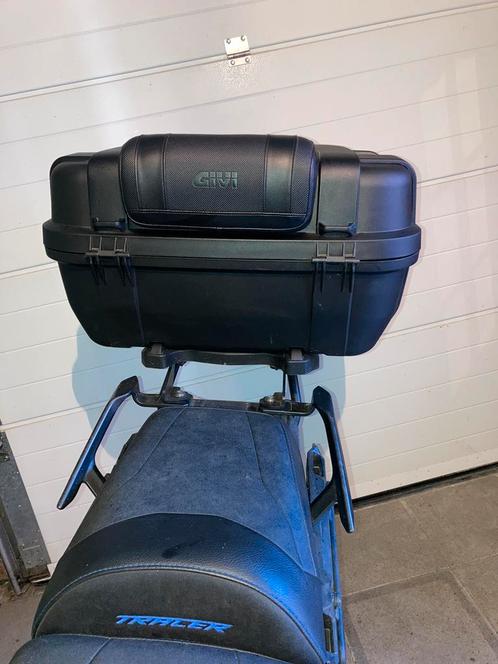 Givi Topkoffer en Topkofferrek Tracer 900, Motoren, Accessoires | Koffers en Tassen, Zo goed als nieuw, Ophalen