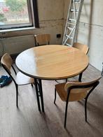 Table ronde avec 4 chaises !, Maison & Meubles, Tables | Tables à manger, Enlèvement, Comme neuf, Métal