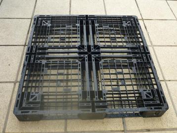 pallet plastiek beschikbaar voor biedingen