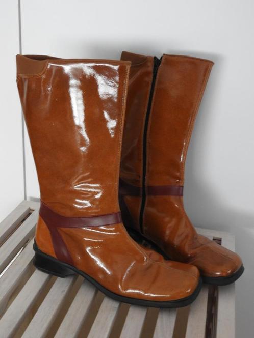 Half lange laarzen in lakleder - mt 41 - zeer goede staat, Kleding | Dames, Schoenen, Gedragen, Hoge laarzen, Oranje, Ophalen of Verzenden