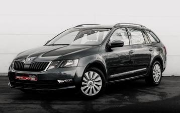 Skoda Octavia 1.6 TDi DSG 7/ CARPLAY/NAV/TEL/GARANTIE beschikbaar voor biedingen