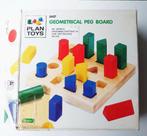 Plan Toys 2437 : geometrisch houten peg bord / opbergbord, Ophalen of Verzenden, Gebruikt, Overige typen