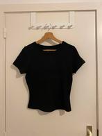T-shirt noir basique, Vêtements | Femmes, T-shirts, Manches courtes, Taille 38/40 (M), Enlèvement ou Envoi, Porté