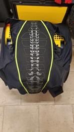 Protections dorsales., Enlèvement