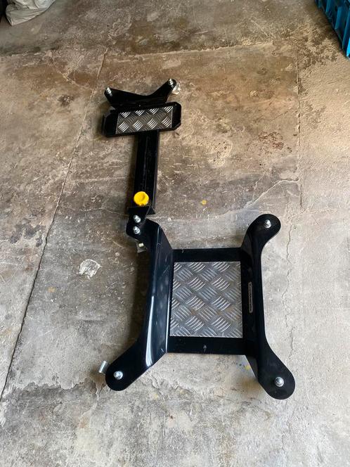 Rail de rangement réglable moto neuf jamais utilisé, Motoren, Overige Motoren, Ophalen
