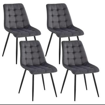Set van 4 nieuwe stoelen! 
