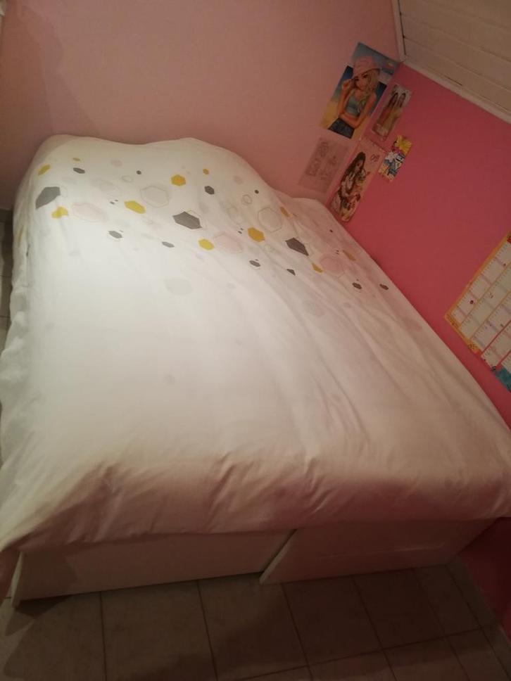 Wit bed brimnes ikea, Huis en Inrichting, Slaapkamer | Bedden, Zo goed als nieuw, Wit, Ophalen