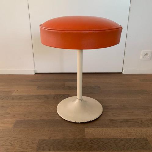 Mid-Century modern Tulp kruk, Huis en Inrichting, Krukjes, Gebruikt, Overige materialen, Ophalen of Verzenden
