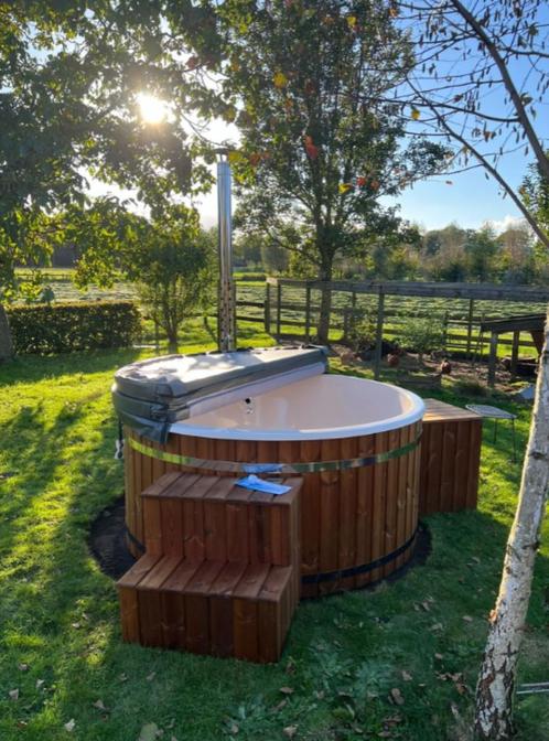 Hottub | XXl | Houtgestookt | Demo model | KORTING | 225cm, Tuin en Terras, Zwembad-toebehoren, Zo goed als nieuw, Overige typen