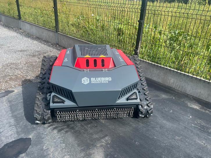 Ruwterreinmaaier Bush Master FM24-70H (radiogestuurd), Zakelijke goederen, Machines en Bouw | Tuin, Park en Bosbouw, Maaier, Ophalen