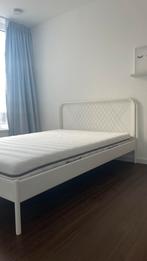 Bedframe 140x200 + matras en lattenbodems, Huis en Inrichting, Slaapkamer | Bedden, Ophalen, Wit, 140 cm, Zo goed als nieuw