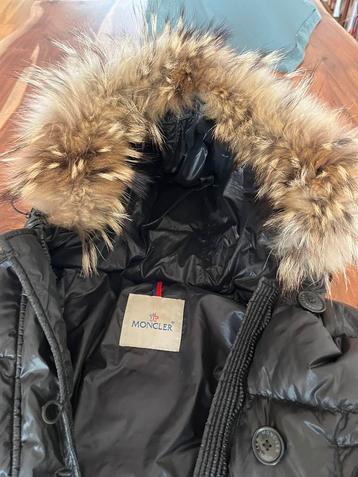 Moncler zwarte lange jas maat 36, Kleding | Dames, Zwart, Moncler, Ophalen of Verzenden, Maat 36 (S)
