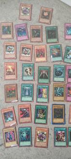 Yu-Gi-Oh collection! Hundreds of cards, Ophalen of Verzenden, Zo goed als nieuw