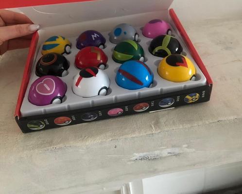 Pokemon pokeballs - 12 stuks, Kinderen en Baby's, Speelgoed | Actiefiguren, Nieuw, Ophalen of Verzenden