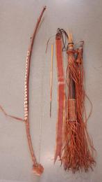 Arc à flèches africain avec étui et 6 flèches d'origine, Antiquités & Art, Antiquités | Outils & Instruments, Enlèvement ou Envoi