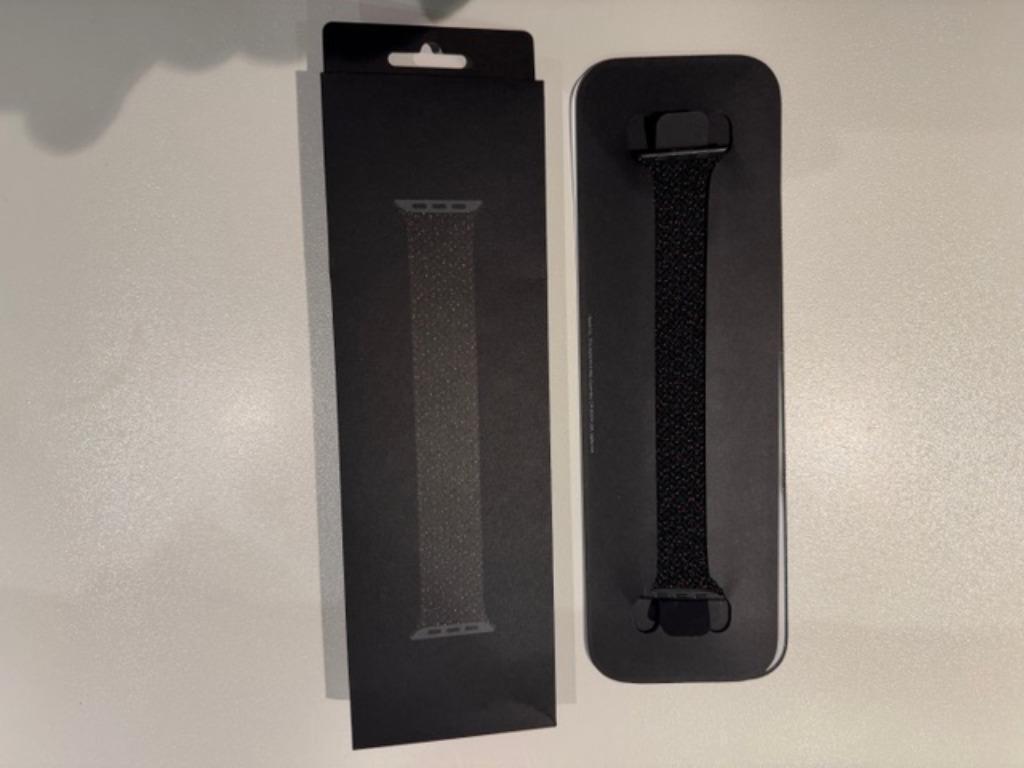 apple watch gevlochten solobandje - black unity, Télécoms, Objets connectés accessoires, Neuf, Sangle, Enlèvement