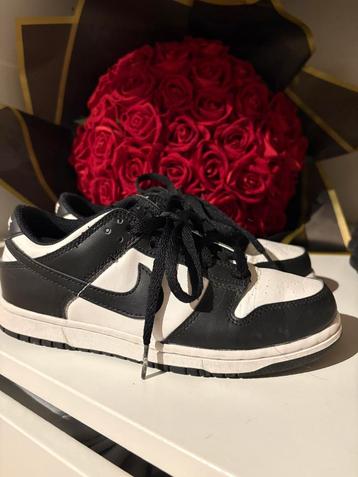 Nike Dunk Low beschikbaar voor biedingen