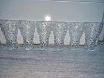 6 glazen uit de Coca-Cola Diamonds-serie beschikbaar voor biedingen