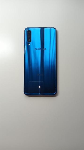 Téléphone portable Samsung Galaxy A7 (2018)