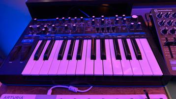 Novation Bass Station II, Musique & Instruments, Synthétiseurs, Enlèvement, Comme neuf, Novation