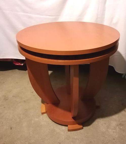 Kleine vintage tafel met een diameter van 60 cm /hoogte van, Huis en Inrichting, Tafels | Salontafels, Zo goed als nieuw, 50 tot 75 cm