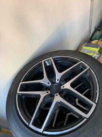 Mercedes originele gle 21, breedeset bijna nieuwe banden beschikbaar voor biedingen