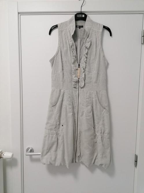 Licht grijs jurkje van Didi, Medium, Vêtements | Femmes, Robes, Comme neuf, Taille 38/40 (M), Gris, Enlèvement ou Envoi