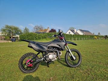 Yamaha TTR 110 TTR110 met lightbar pitbike dirtbike cross