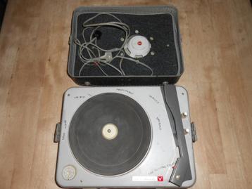 Novak oude platenspeler beschikbaar voor biedingen