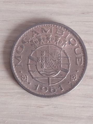 PORTUGEES MOZAMBIQUE 20 Centavos 1961, Postzegels en Munten, Ophalen of Verzenden, Overige landen, Losse munt