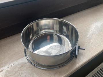 Eet of drinkbak kleine hond. beschikbaar voor biedingen