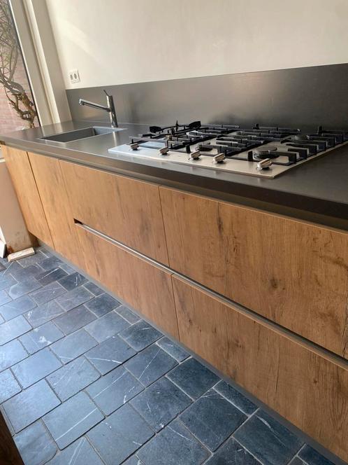 Nette Rechte Keuken + Wandkast + Apparatuur + GEDEMONTEERD, Huis en Inrichting, Keuken | Complete keukens, Enkelwandige keuken