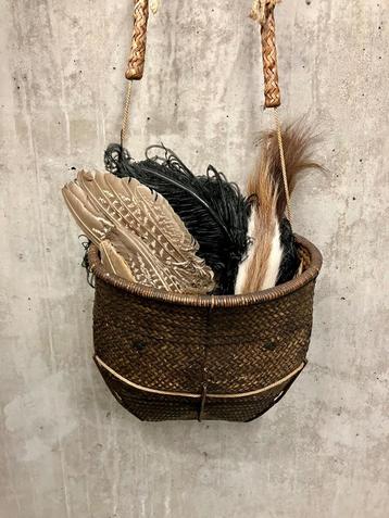 bruine Handgemaakte gevlochten schouder- jachttas mand beschikbaar voor biedingen