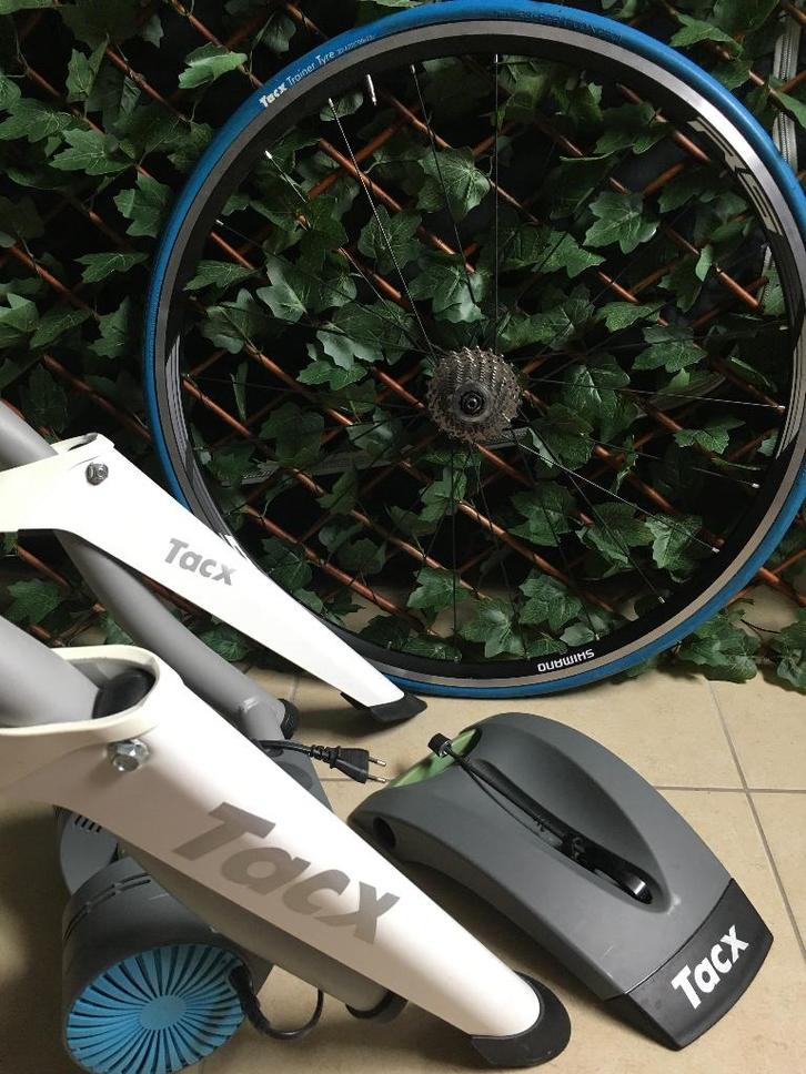 Tackx Vortex fietstrainer T2180 + toebehoren, Sports & Fitness, Cyclisme, Enlèvement