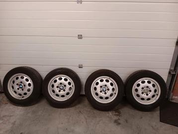 Banden + velgen 205 60 15 beschikbaar voor biedingen