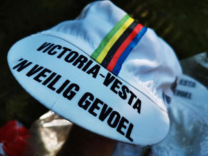 Victoria-vesta, Veilig gevoel Retro wielerpetje NOS, Fietsen en Brommers, Fietsaccessoires | Fietskleding, Nieuw, Dames, Heren
