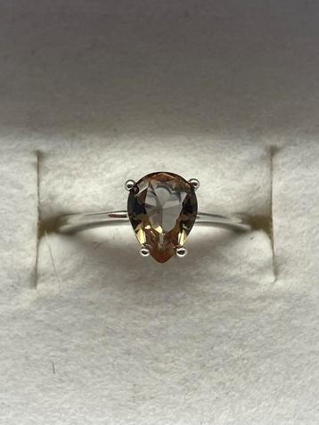 Prachtige zilver ring met kleurveranderde zultaniet