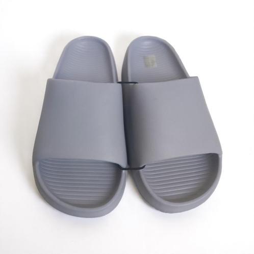 Heren slippers effen grijs 40, Kleding | Heren, Schoenen, Nieuw, Slippers, Overige kleuren, Verzenden