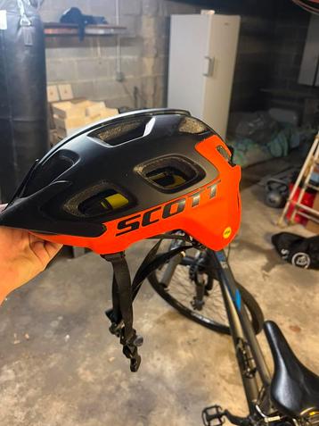 Casque Scott comme neuf beschikbaar voor biedingen