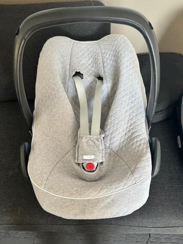 Maxi Cosi Pebble Pro + First hoes + Engelennestje + Isofix beschikbaar voor biedingen