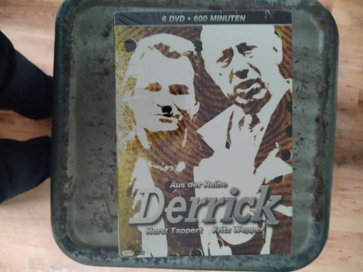 Derrick – 9 DVDs op 2 boxen, Cd's en Dvd's, Dvd's | Tv en Series, Nieuw in verpakking, Drama, Boxset, Vanaf 16 jaar, Verzenden
