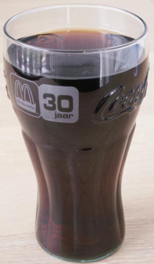 Coca Cola contour glas M McDonalds 30 jaar Coca-Cola, Verzamelen, Glas en Drinkglazen, Nieuw, Ophalen of Verzenden
