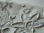 Mouchoirs tissus brodés d'époque, Hobby & Loisirs créatifs, Moins de 30 cm, Envoi, Blanc, Coton
