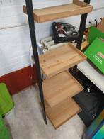 Houten muur rekje, Ophalen