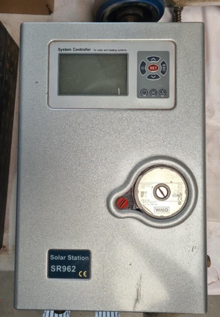 Solar Station SR962, zonneverwarmingssysteem, Doe-het-zelf en Bouw, Chauffageketels en Boilers, Gebruikt, Geiser, Ophalen