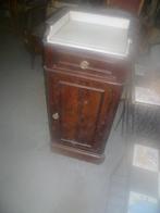 OUD NACHTKATJE IN MACHONIEHOUT, Antiek en Kunst, Ophalen