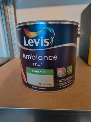 Ongeopende pot Levis eucalyptus verf beschikbaar voor biedingen