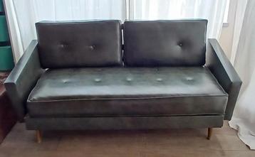 Vintage fauteuil beschikbaar voor biedingen